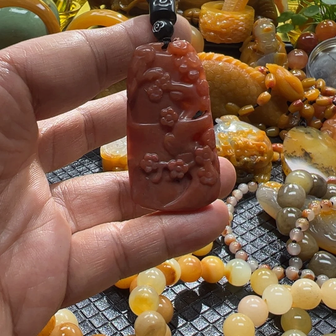 石英质玉未镶嵌颈饰