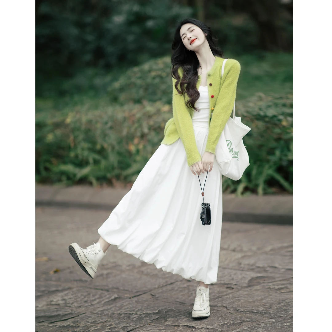 2025春季韩系温柔穿搭绿色针织开衫上衣女搭配半身裙气质两件套潮