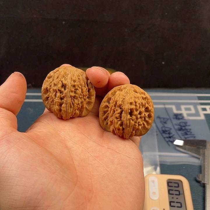 李***含吊坠文玩核桃哈哈哈哈哈哈哈哈哈