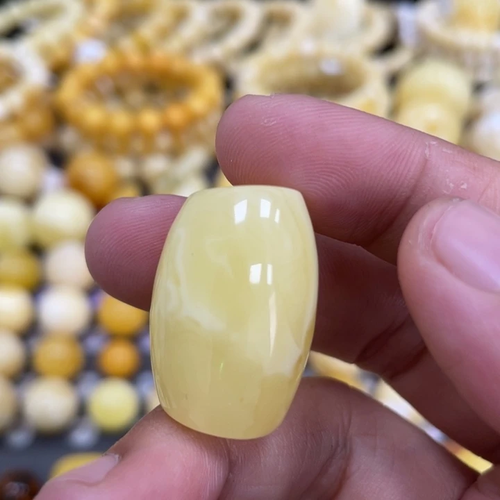 裸石蜜蜡未镶嵌18.7mm