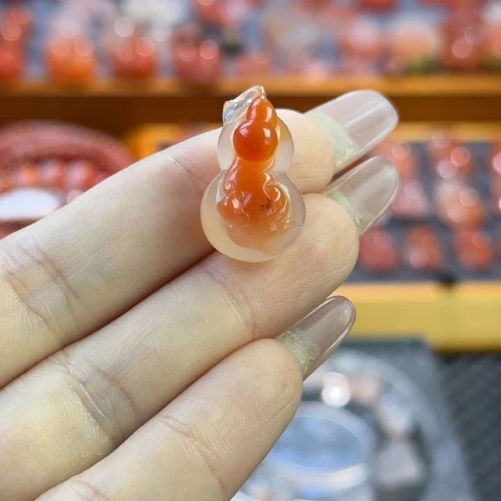 南红玛瑙未镶嵌珠宝半成品葫芦