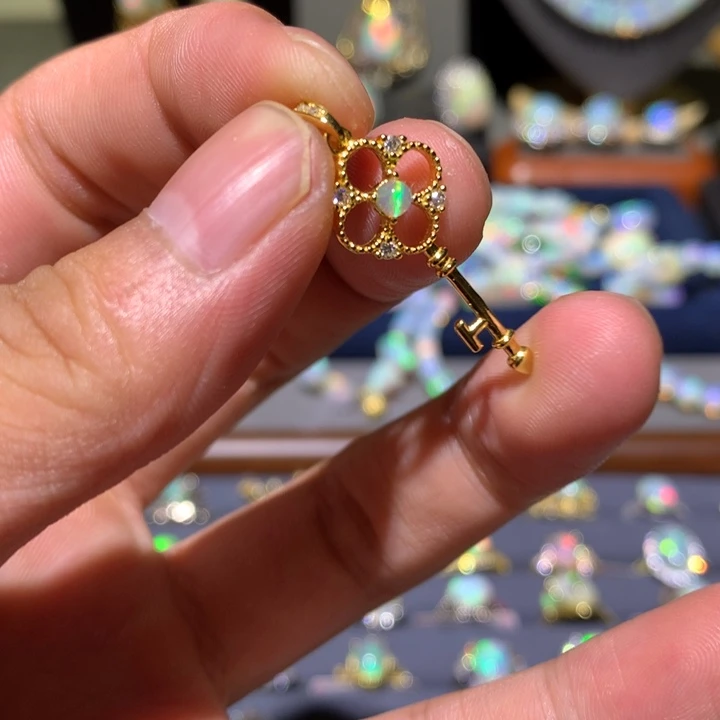 欧泊银S925镶嵌欧泊吊坠