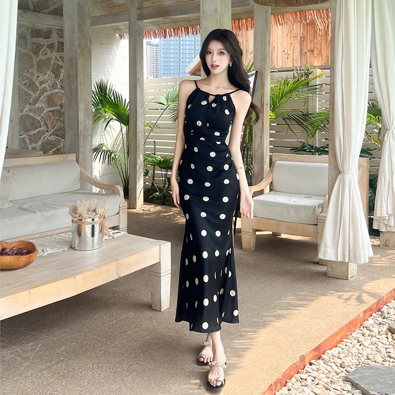 实拍现货高品质2025夏季新款度假风长度感气质女神吊带波点连衣裙