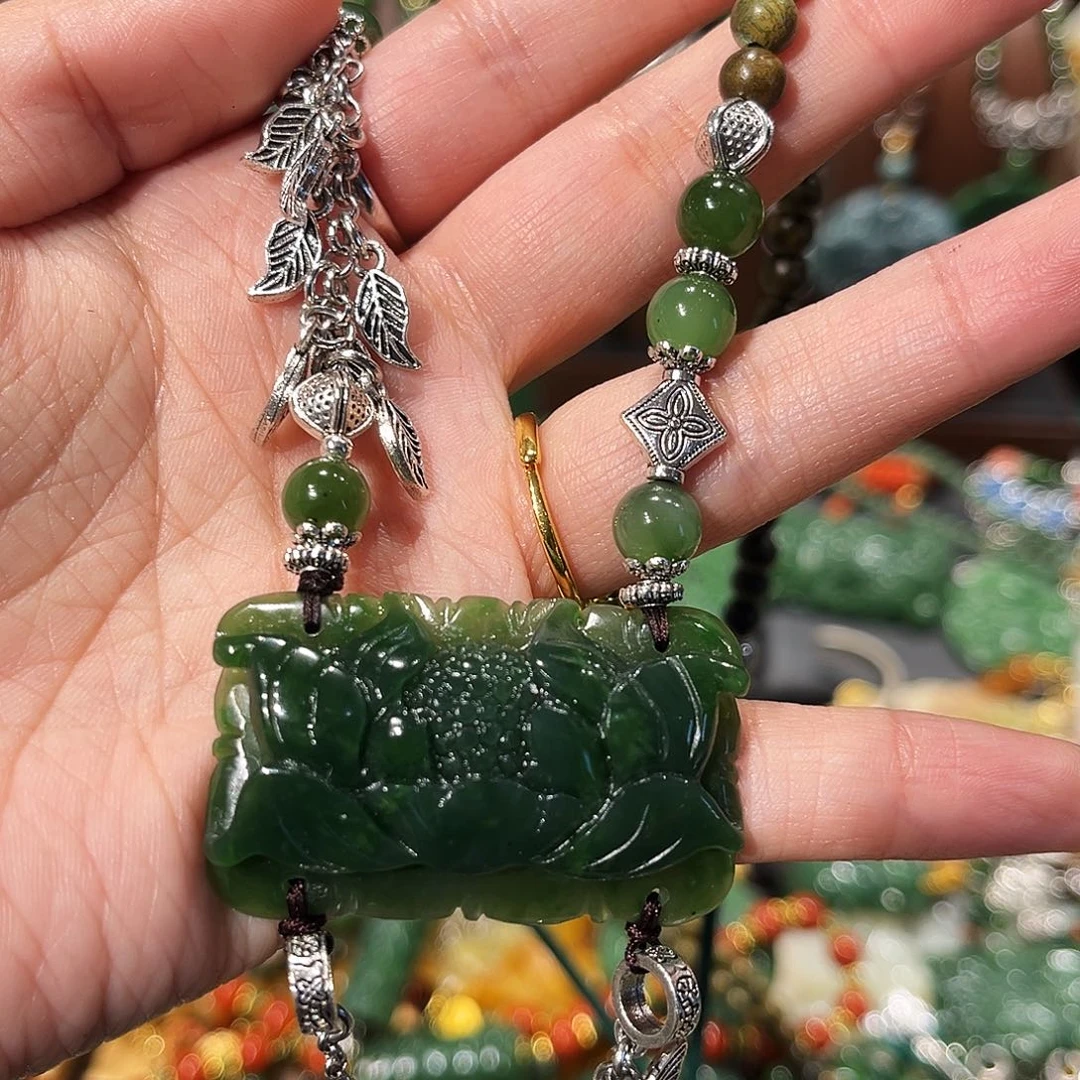 颈饰未镶嵌和田玉