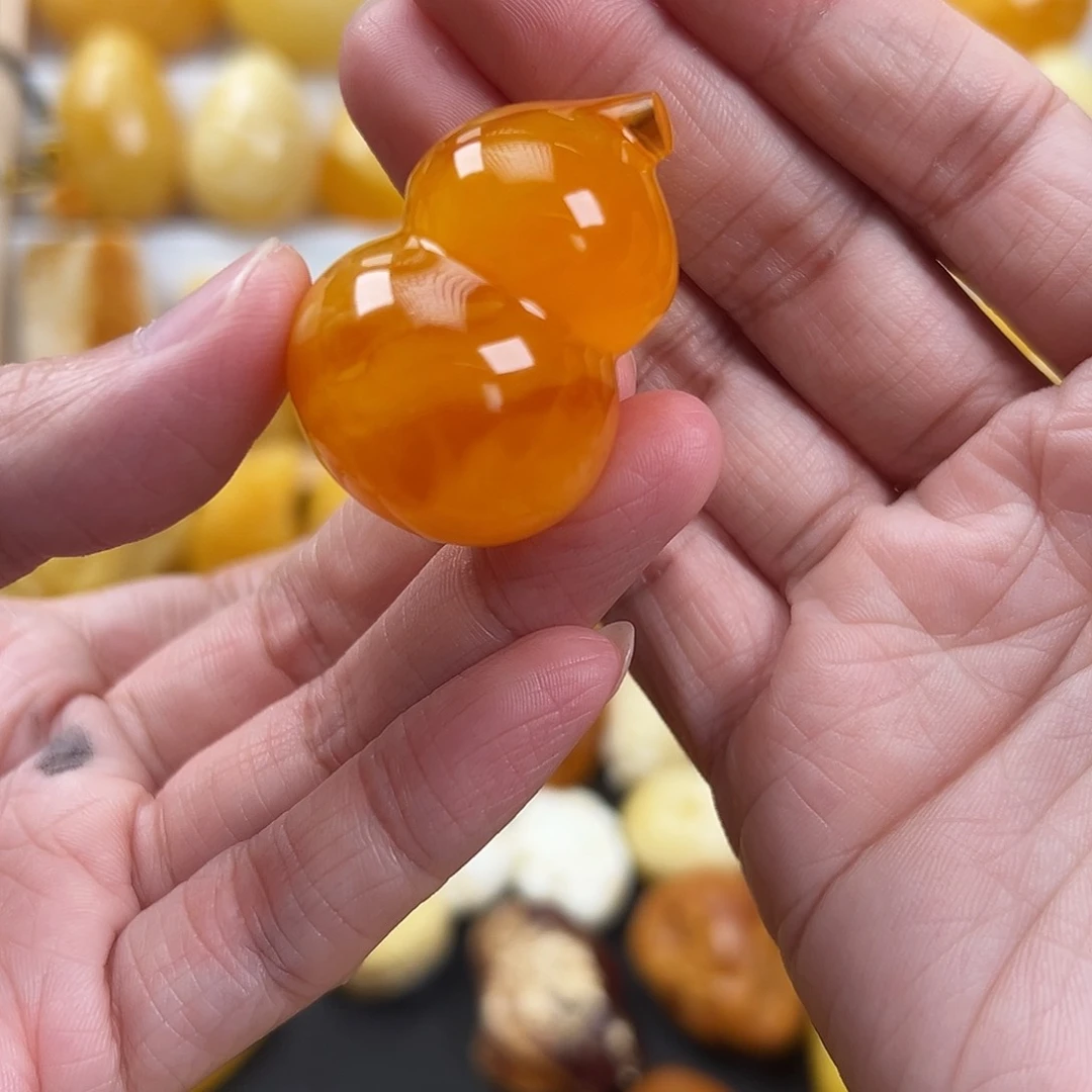 未镶嵌颈饰蜜蜡雪*飞蜜蜡14.42g