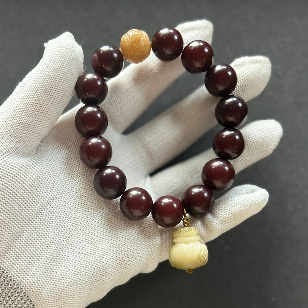 （钱袋子）溏心老料菩提根单圈手串搭配菩提果雕钱袋子（盘玩袋）