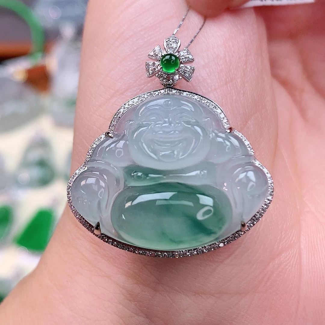 颈饰18K金镶嵌翡翠佛公