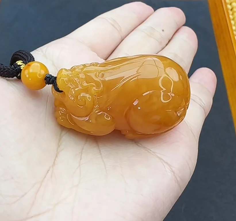 【齐福珠宝】天然琥珀蜜蜡貔貅吊坠（多样性发其一)