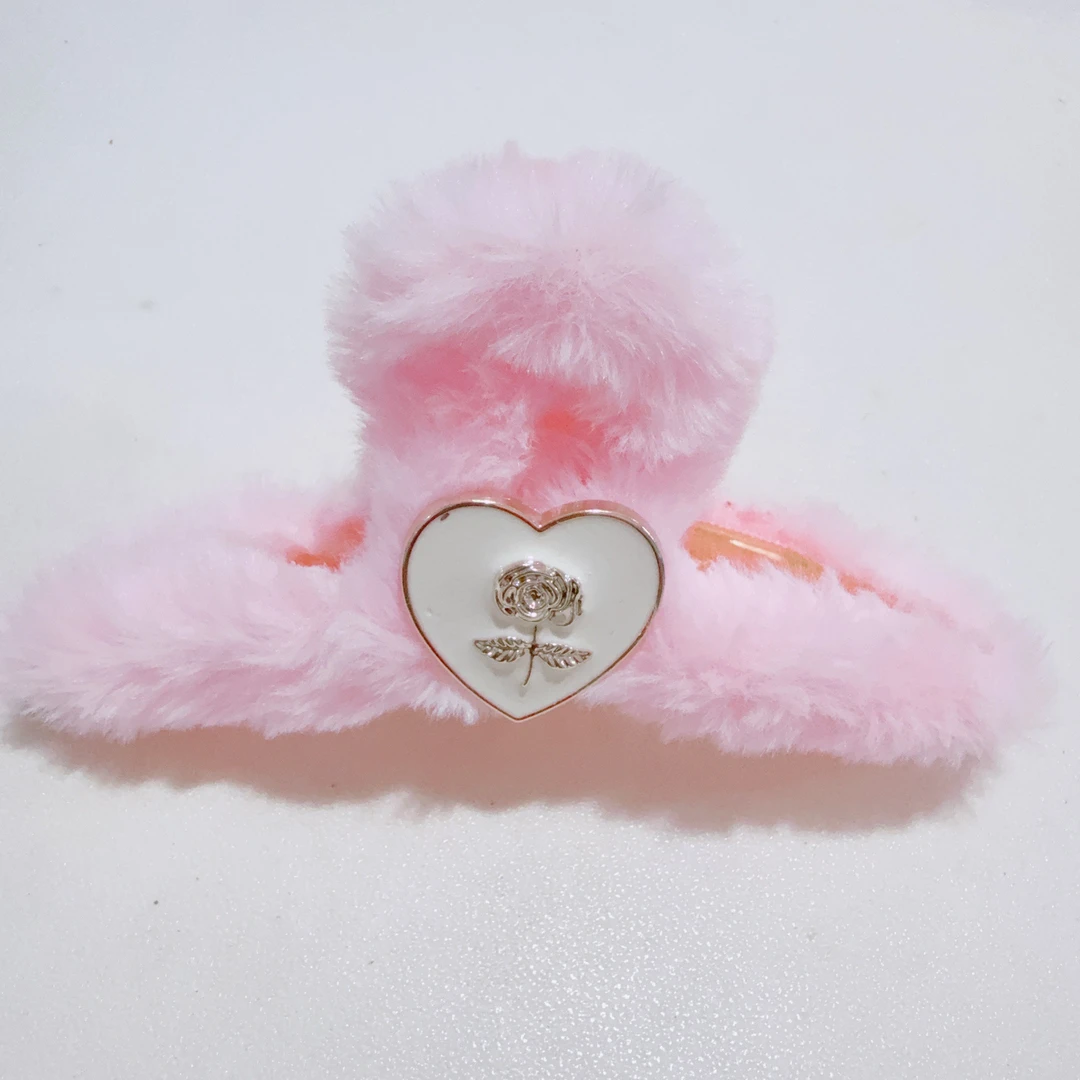 高端山茶花毛绒抓夹发夹女秋冬新款后脑勺盘发大号鲨鱼夹发饰4241