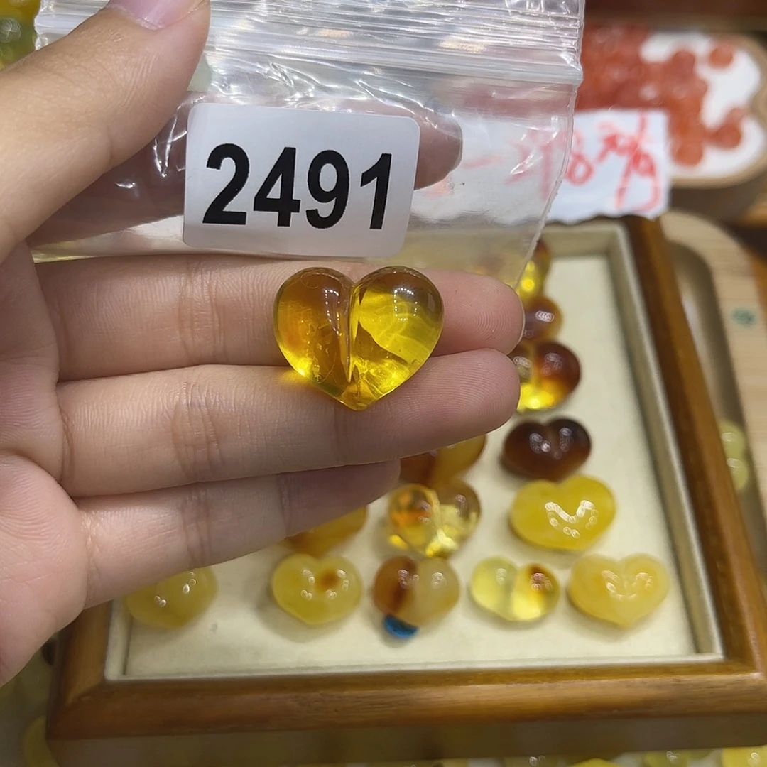 糯***️琥珀未镶嵌珠宝奇石
