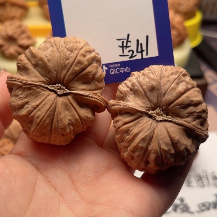 吊坠文玩核桃雕*师文玩核桃41