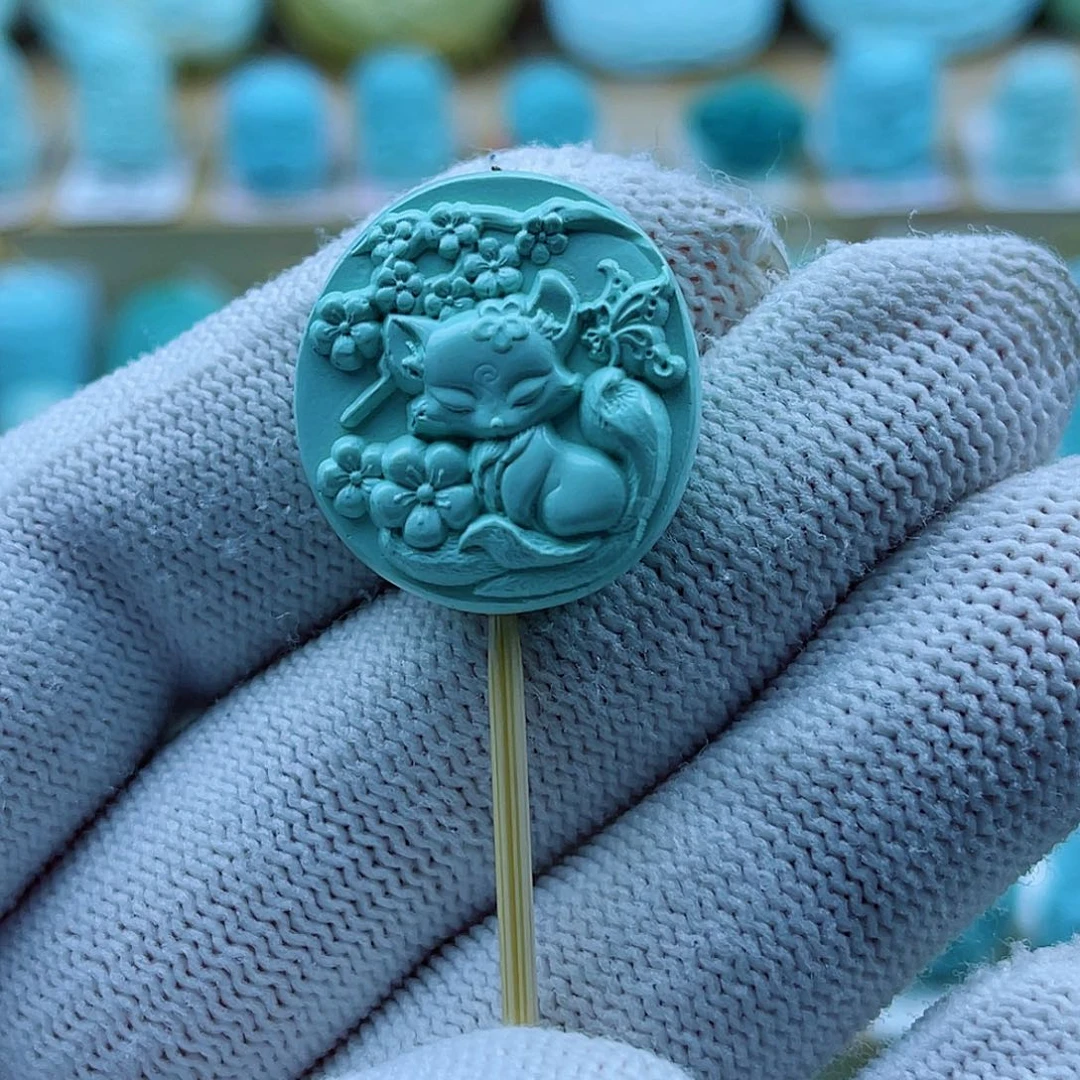 绿松石未镶嵌珠宝奇石