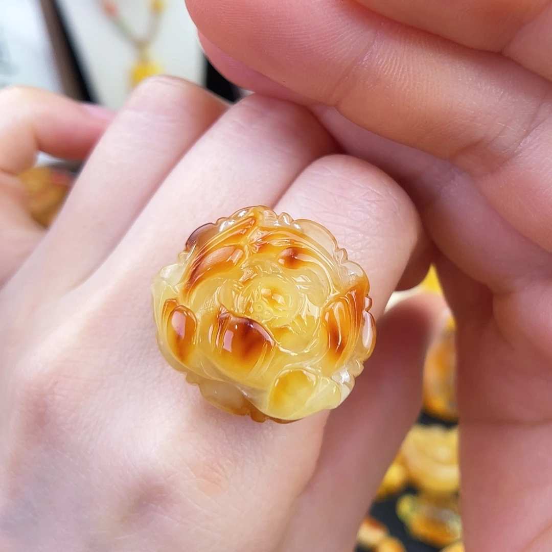 琥珀未镶嵌珠宝奇石