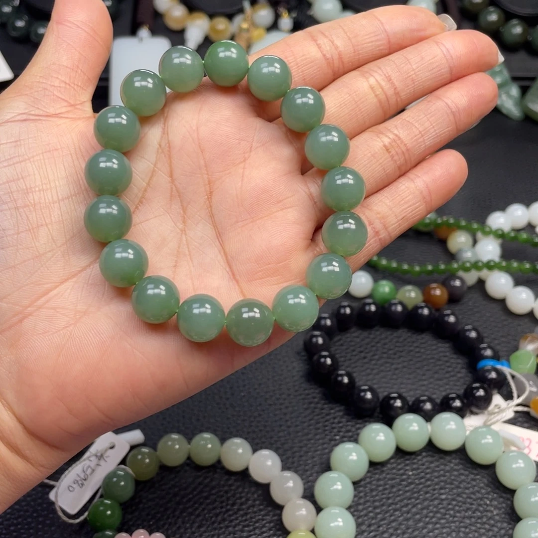 青***瓷和田玉未镶嵌手链