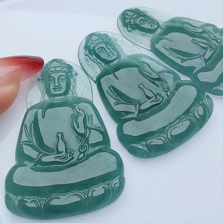 翡翠未镶嵌颈饰多样性发其一