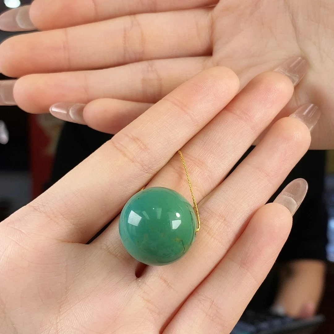 溪***饼绿松石未镶嵌珠宝奇石