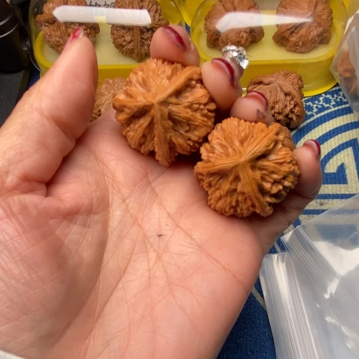 桃核吊坠文山三棱33核桃