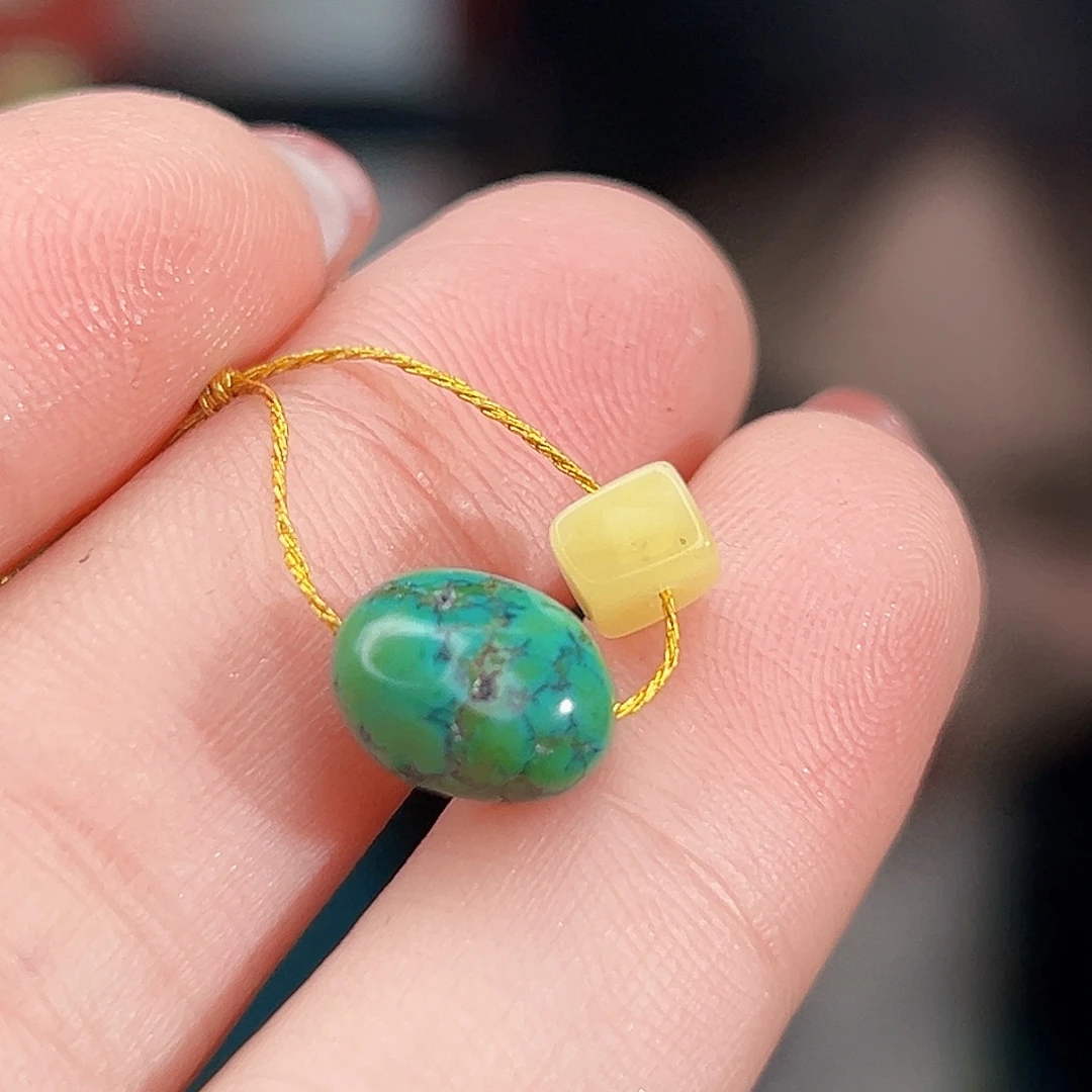 蜜蜡未镶嵌珠宝奇石