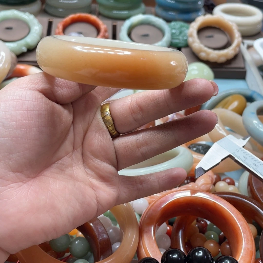 石英质玉手镯合金五*石
