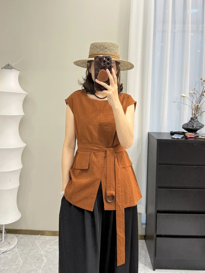 常规款修身型女性拼接T恤短款无袖气质复古设计感892