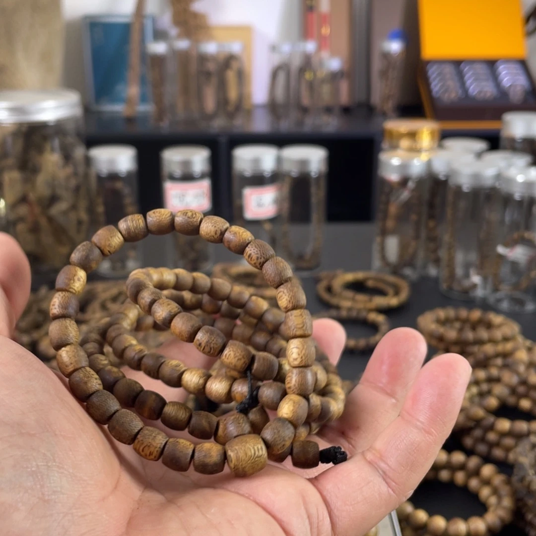 恶***子奇楠沉香鼓珠多圈卡0.7