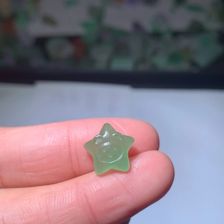 翡翠未镶嵌颈饰挂件