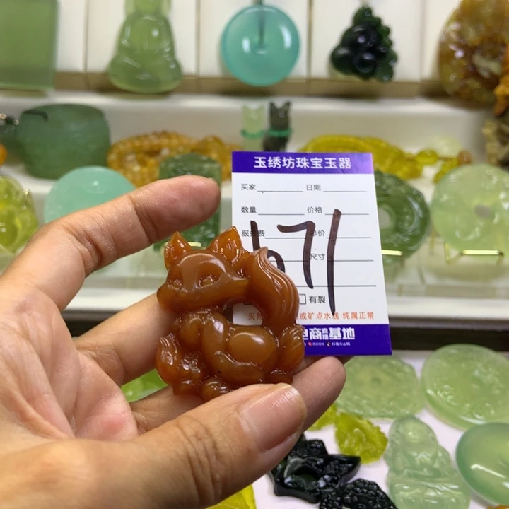 【闪购商品】未镶嵌蛇纹石玉颈饰黑*凯