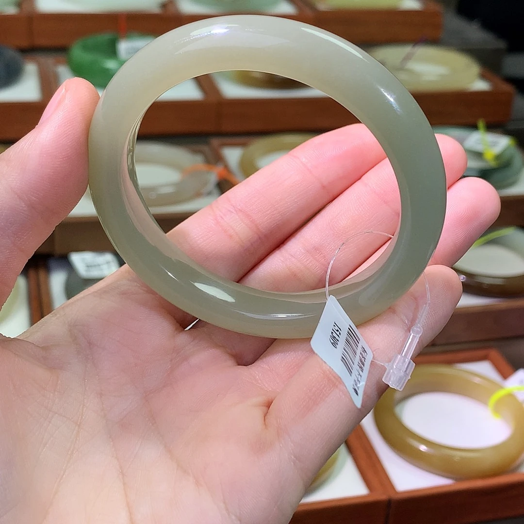 和田玉未镶嵌手镯54.55 浅冰晴