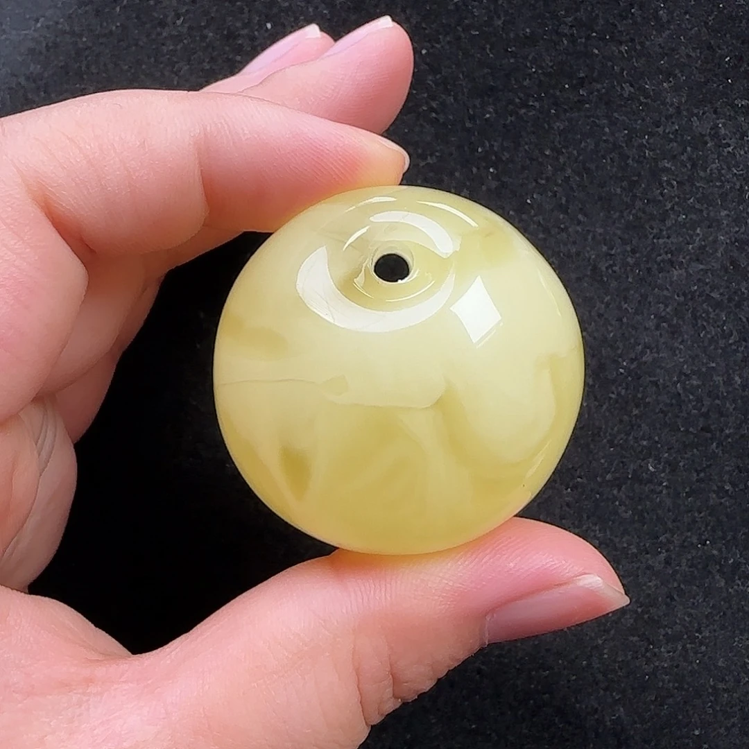 蜜蜡未镶嵌珠宝奇石