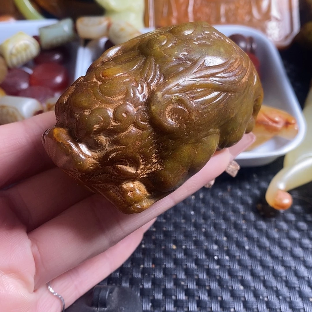 岫玉未镶嵌珠宝奇石