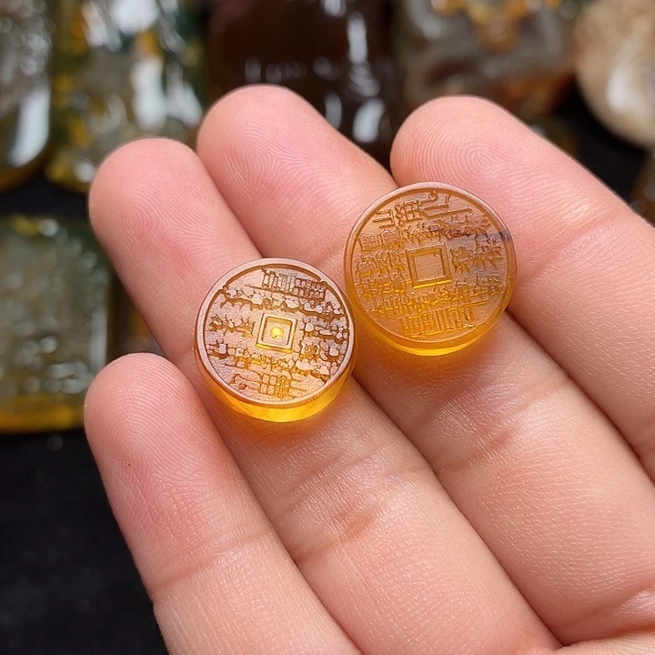 琥珀未镶嵌颈饰180
