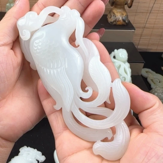 颈饰未镶嵌和田玉（糖玉）