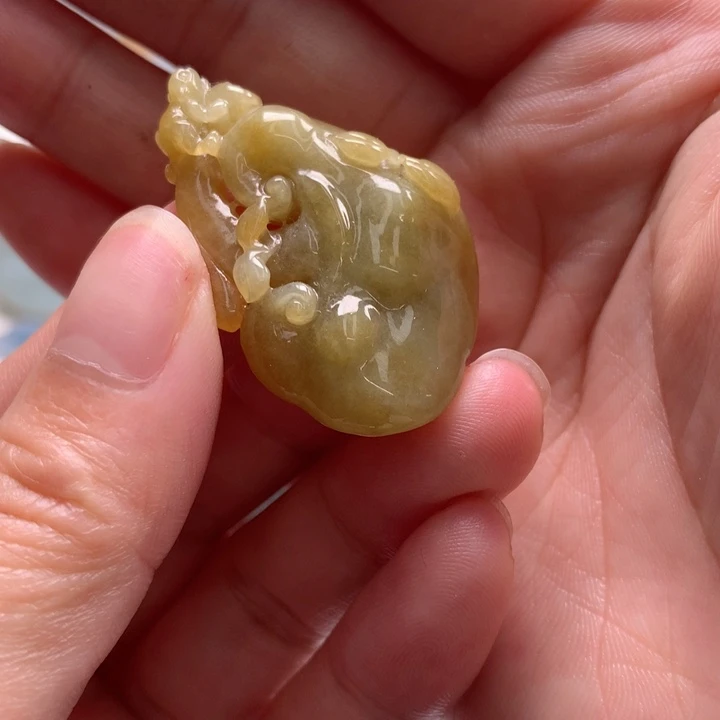 定制翡翠未镶嵌如意