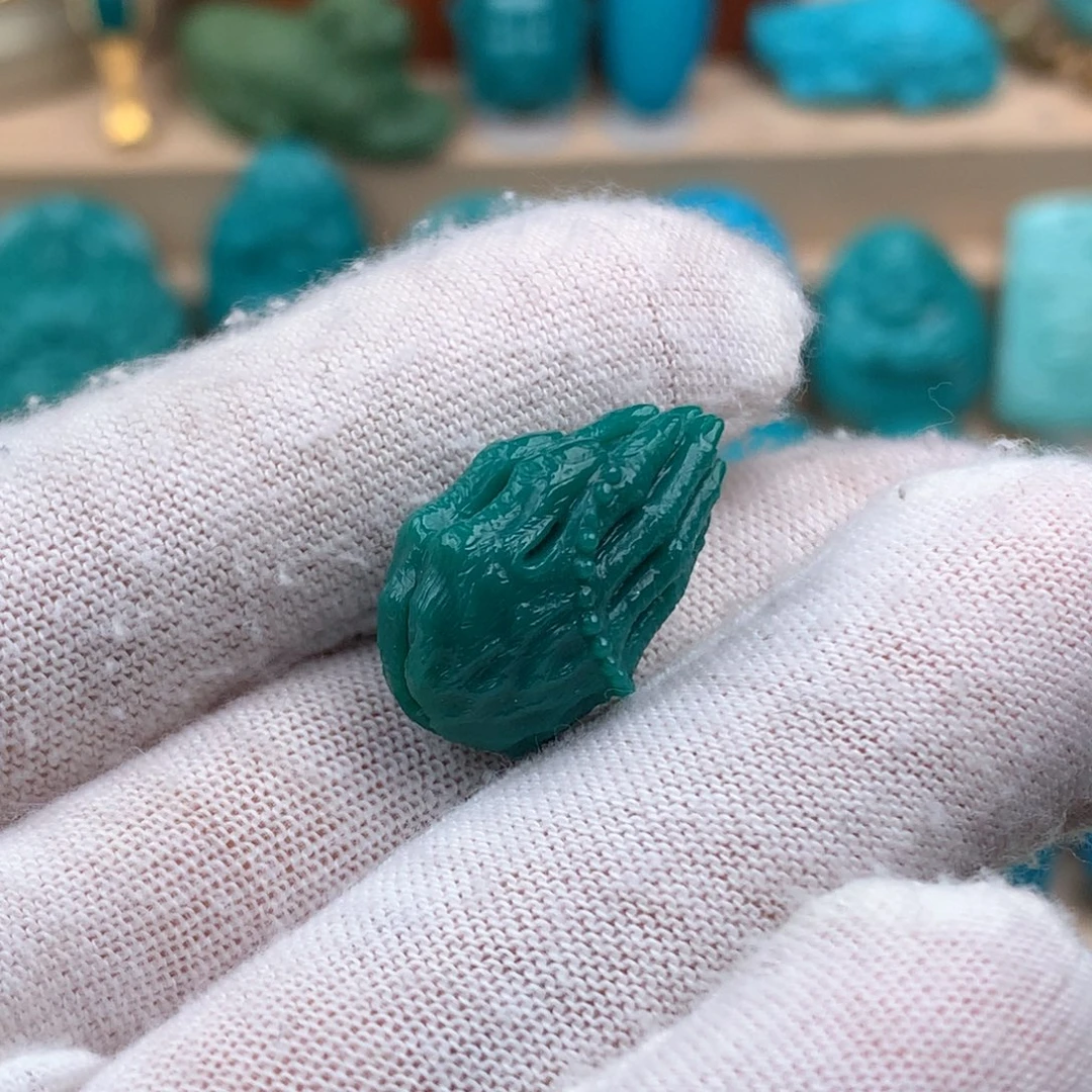 绿松石未镶嵌佛手2.4g