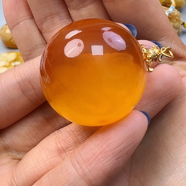 蜜蜡未镶嵌珠宝奇石
