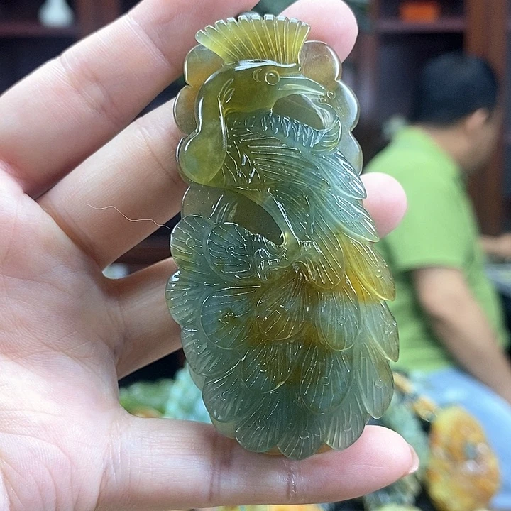 蛇纹石玉未镶嵌吊坠