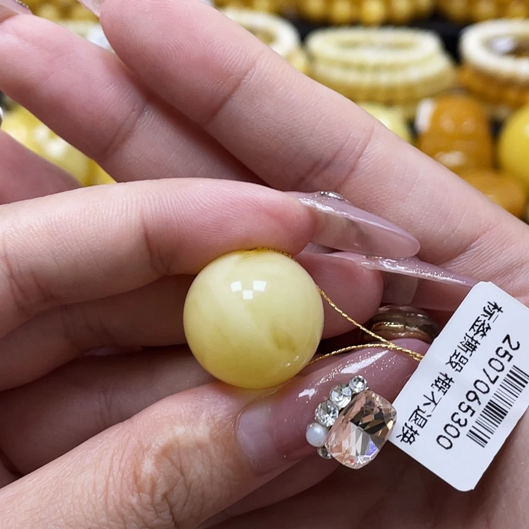 裸石蜜蜡未镶嵌18.7mm圆珠瑕福利