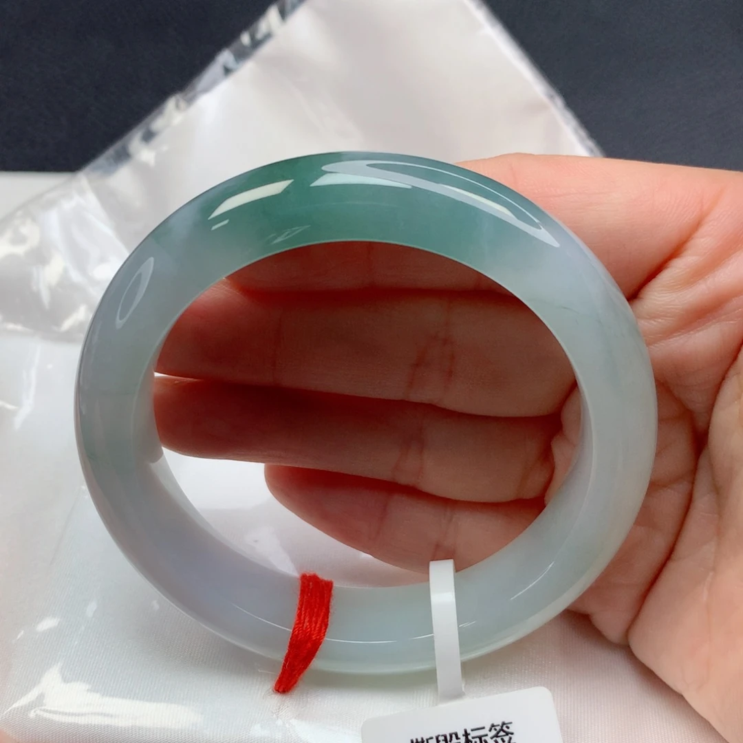 翡翠手镯未镶嵌没****兜54-55 半山水