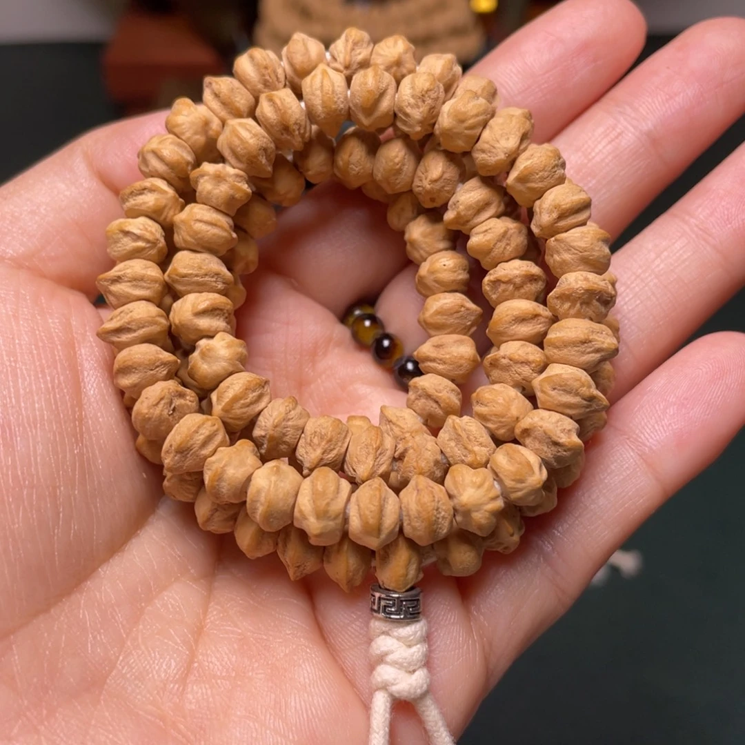 柏香籽/百香籽吊坠热振飞碟