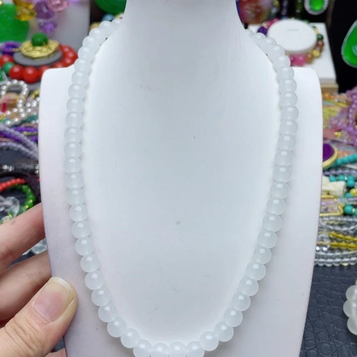 树脂制品40号白色项链