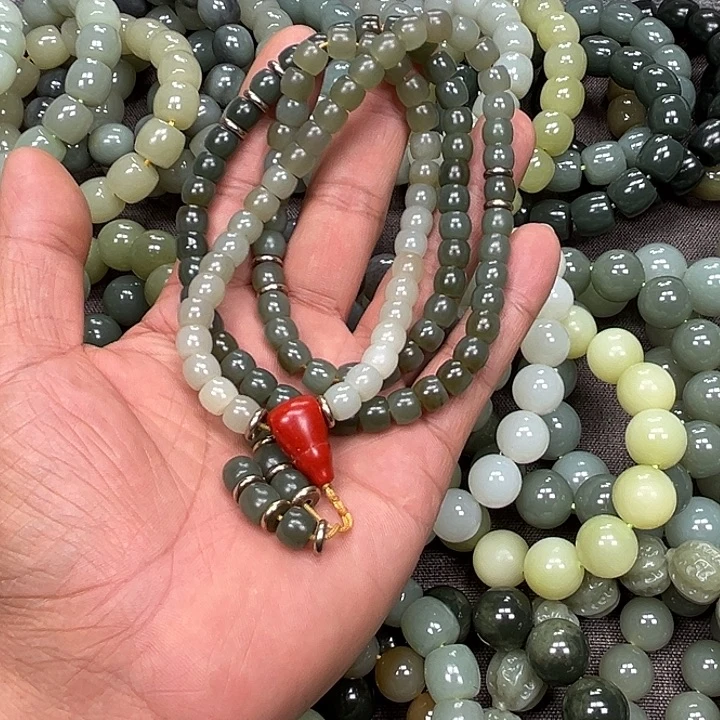 7***4和田玉未镶嵌手链