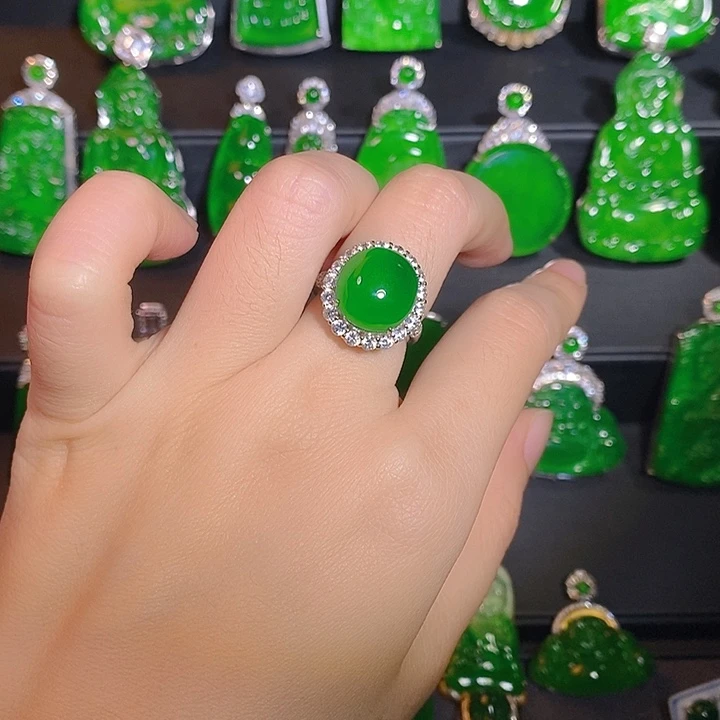 翡翠银S925镶嵌颈饰是