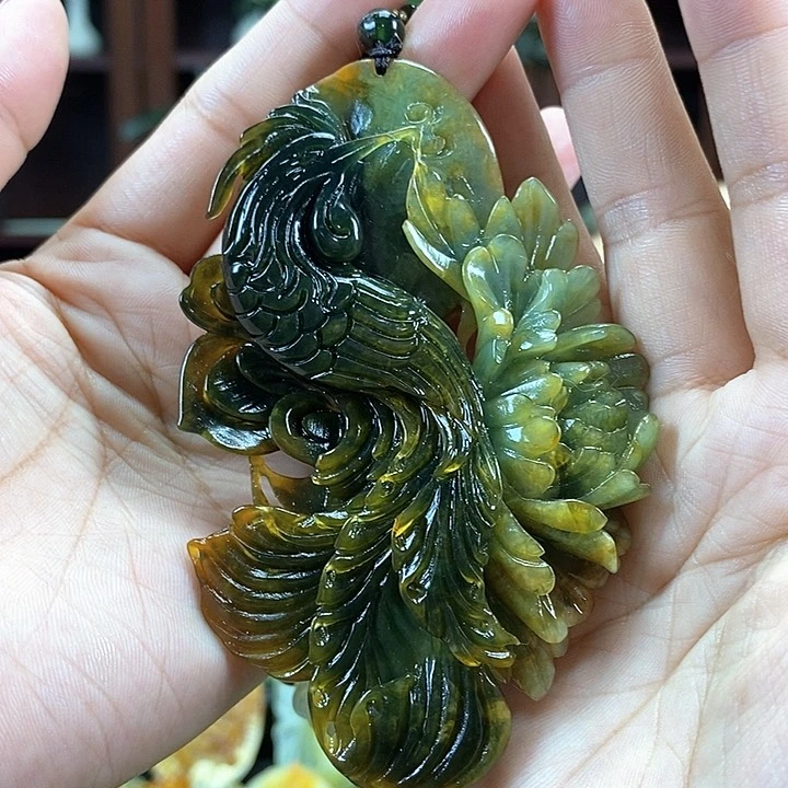 用***6蛇纹石玉未镶嵌颈饰