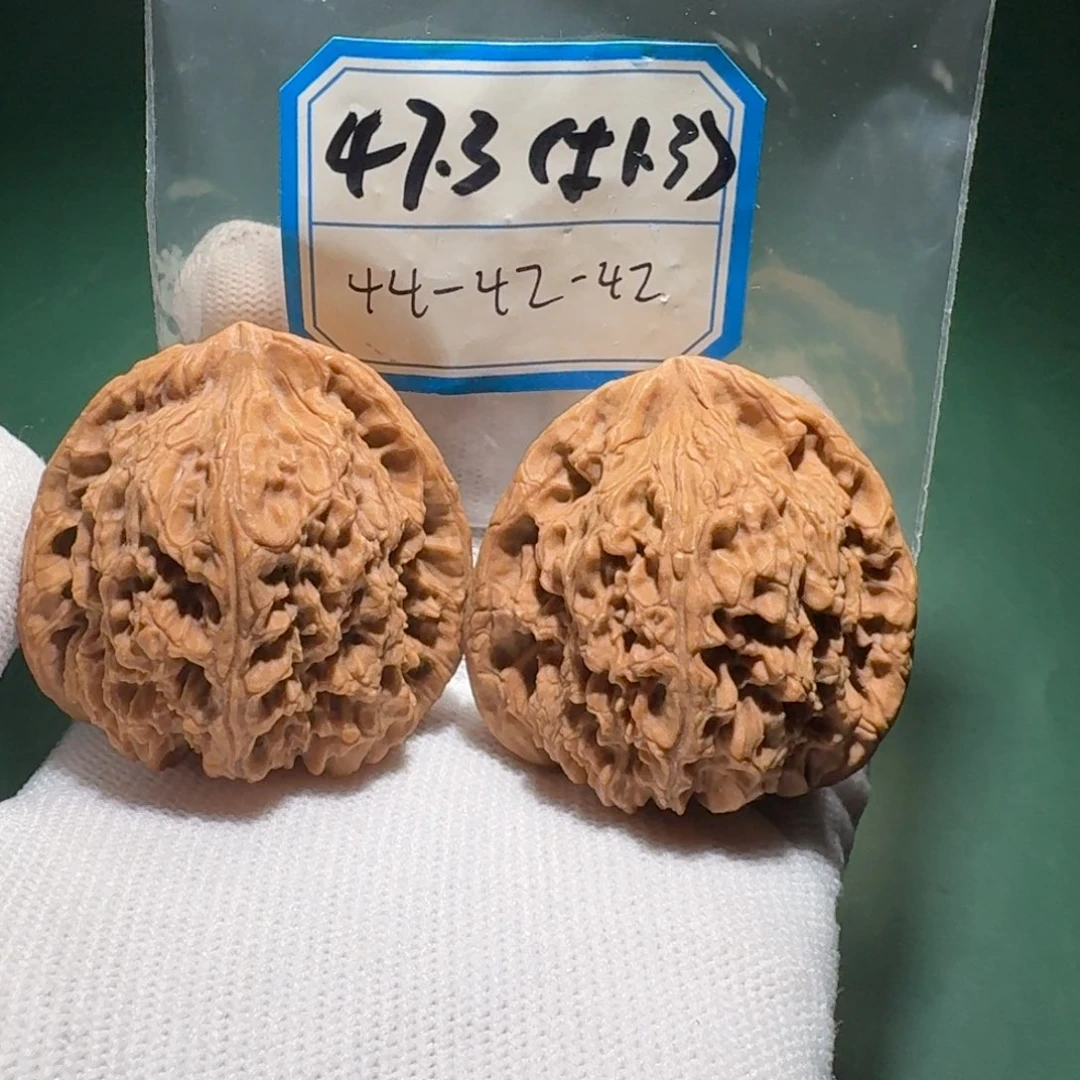 文玩核桃吊坠44号万字姜黄