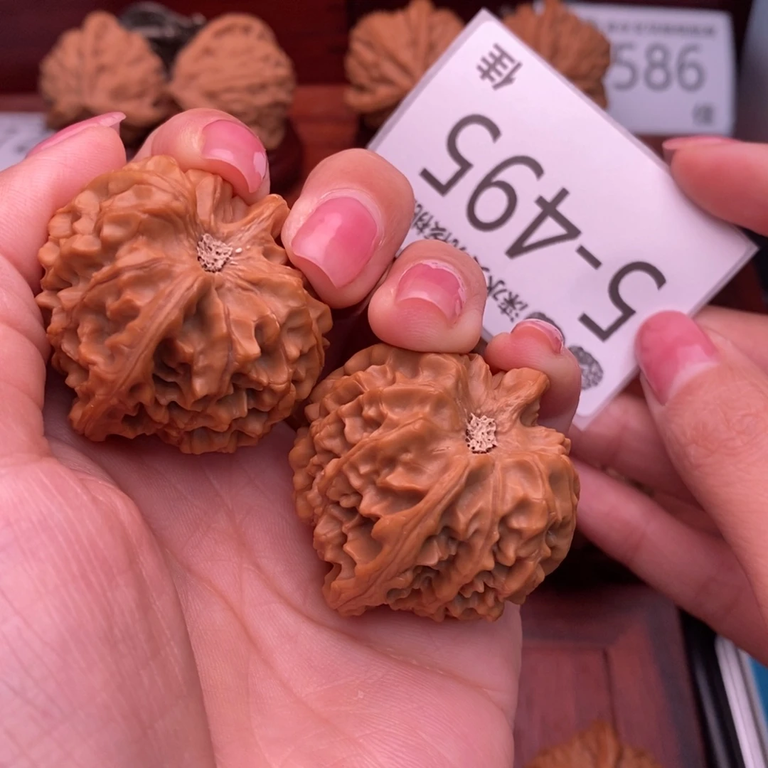 文玩核桃把件38龙门涧