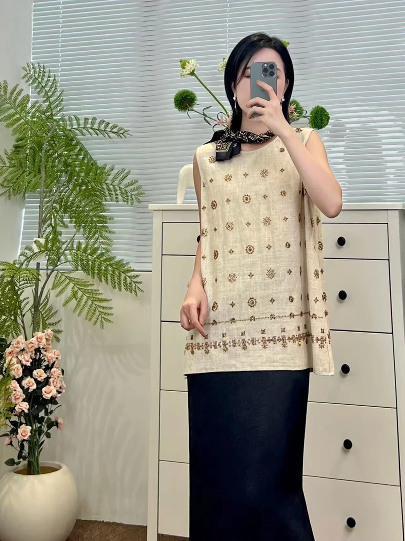 【深圳丽姐-Laura】无袖太阳花钉珠背心