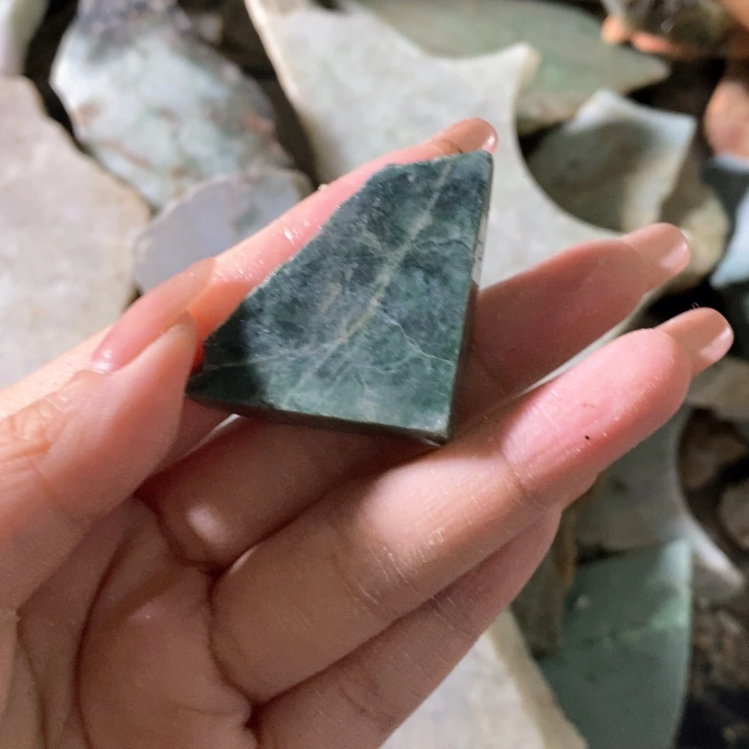 颈饰未镶嵌翡翠天然翡翠