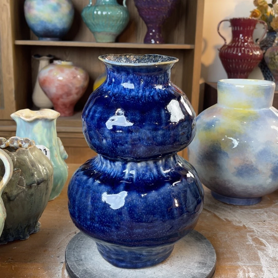 摆件陶瓷花瓶高26口径6.5盘泥微瑕