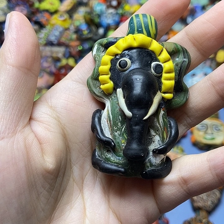 颈饰琉璃森林小象101