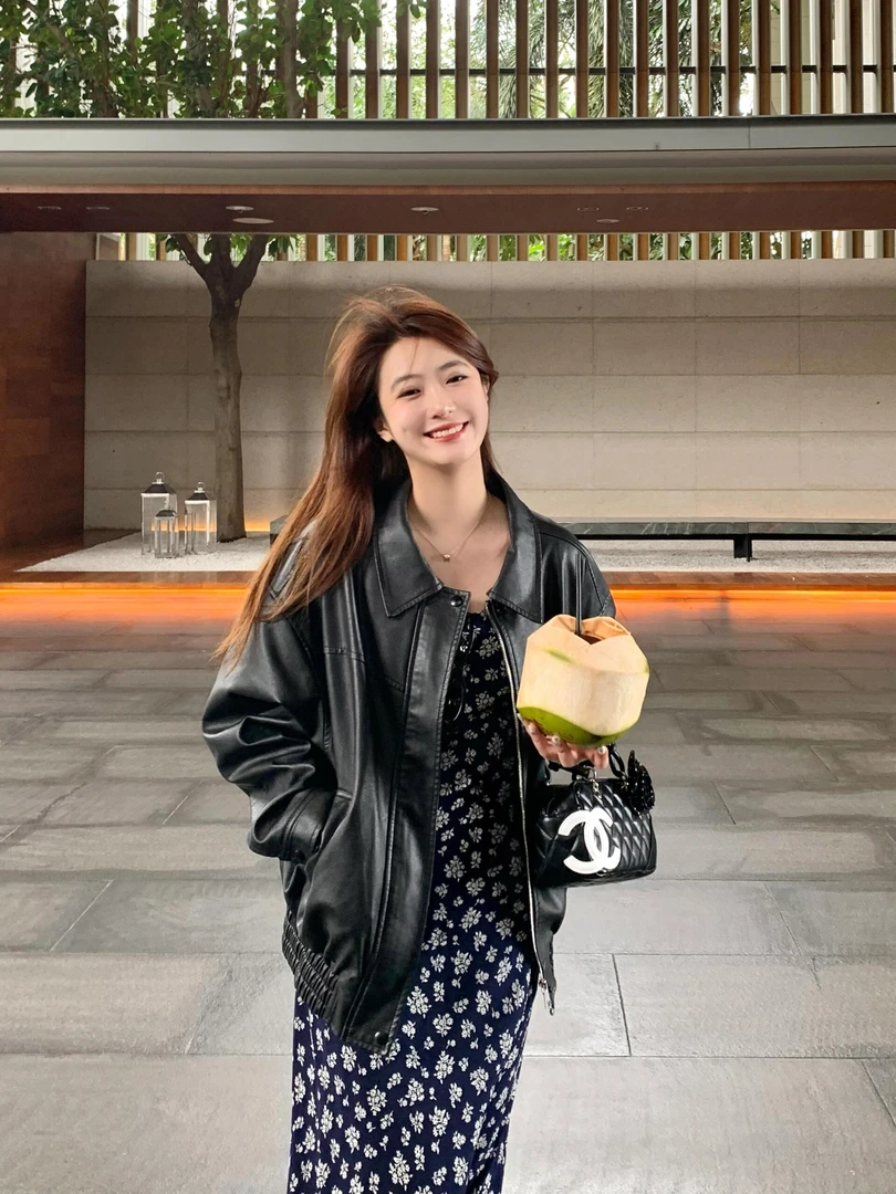 2025春季一整套女高级感穿搭黑色皮衣外套女搭配碎花连衣裙两件套